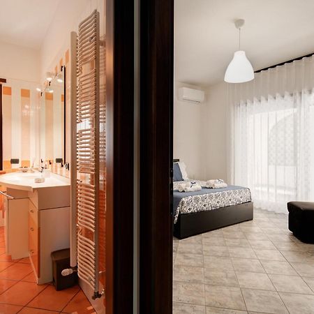 Villa Estia - Nel Cuore Della Valle D'Itria チステルニーノ エクステリア 写真